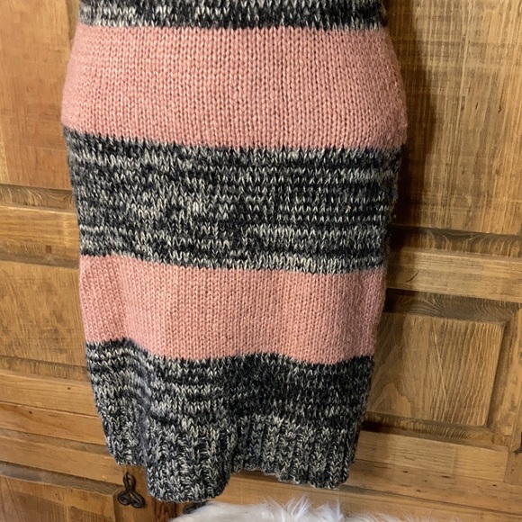Rue 21 Sweater Dress - Picture 3 of 6